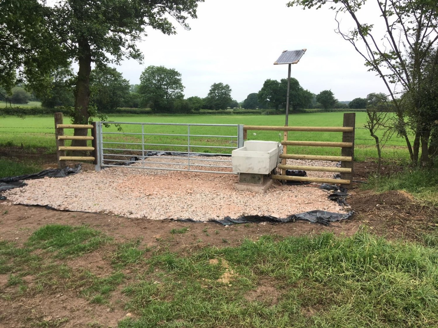 Hard bases for livestock drinkers/feeders
